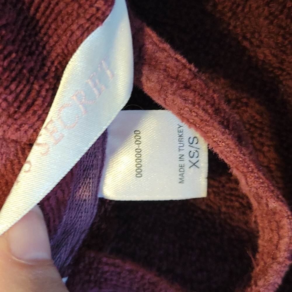 Victoria secret robe - Picture 6 of 6